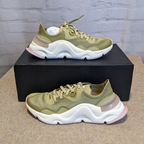 Sorel WOMEN'S KINETIC™ RNEGD FLOAT SNEAKER-Size 6 - Picture 1 of 8